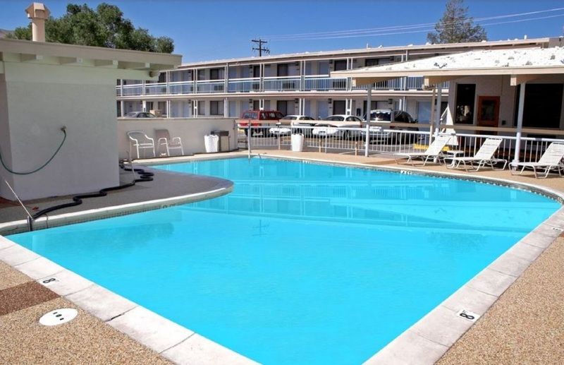 Winnemucca Holiday Motel Экстерьер фото