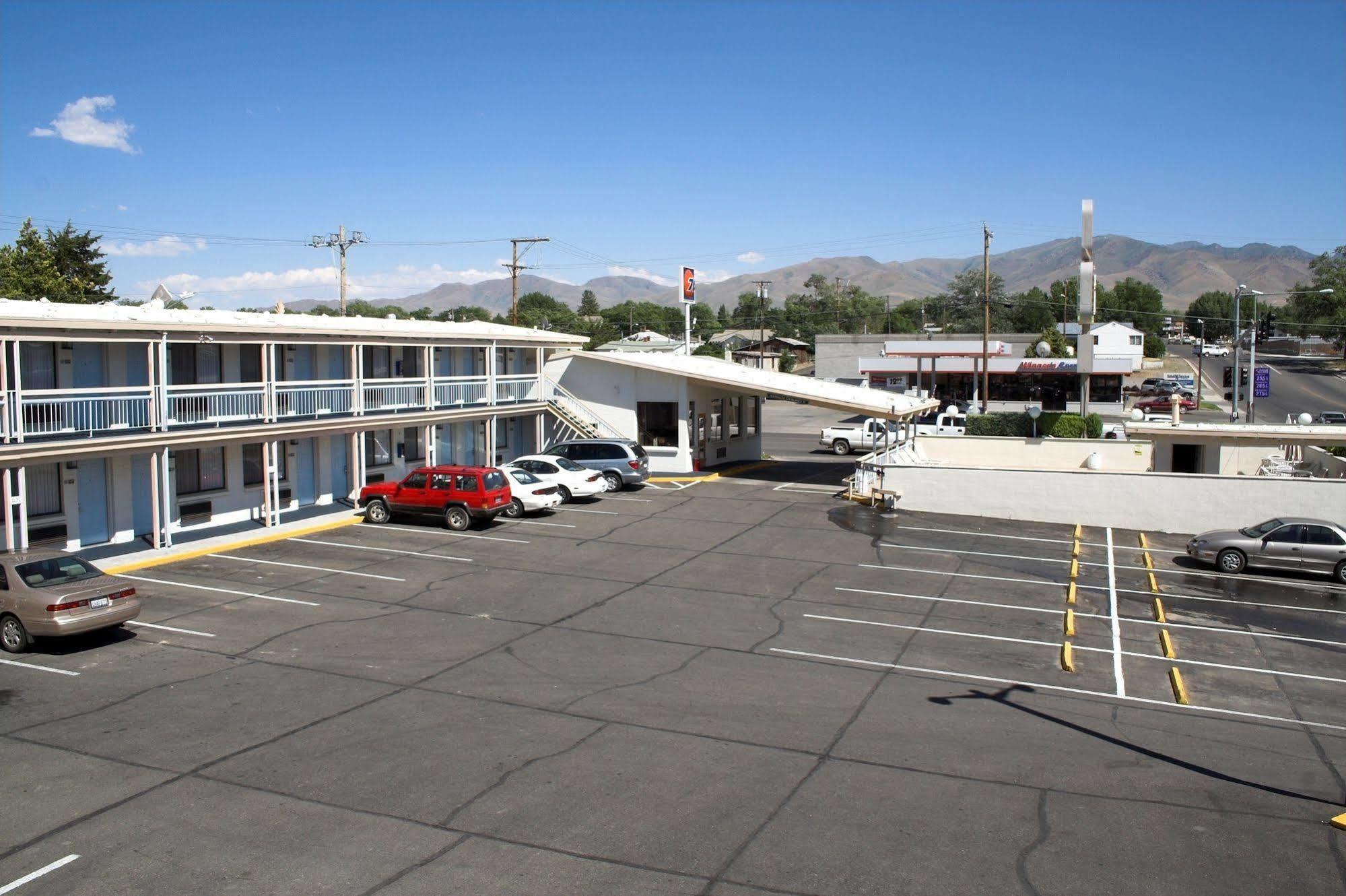 Winnemucca Holiday Motel Экстерьер фото