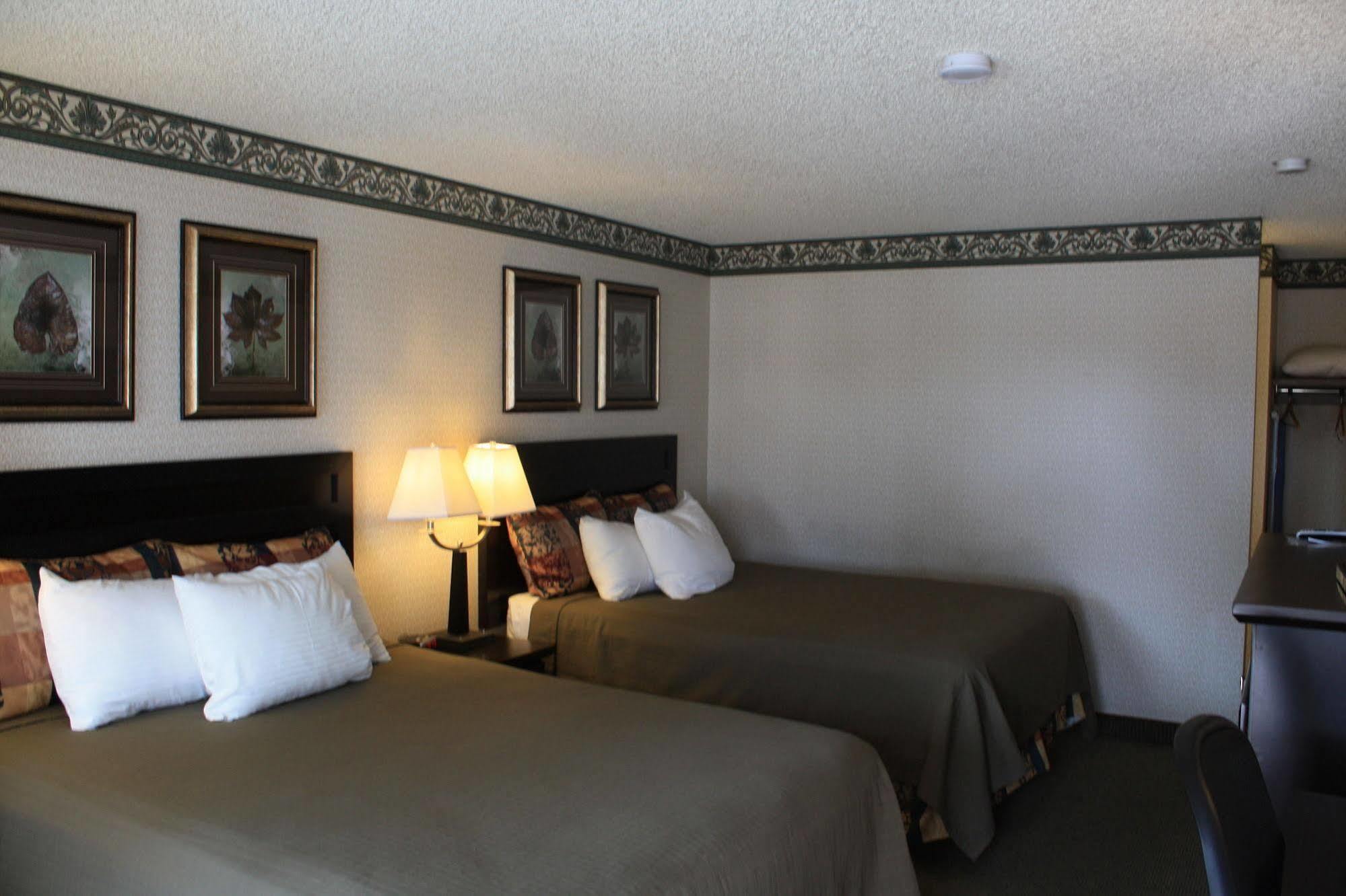 Winnemucca Holiday Motel Экстерьер фото