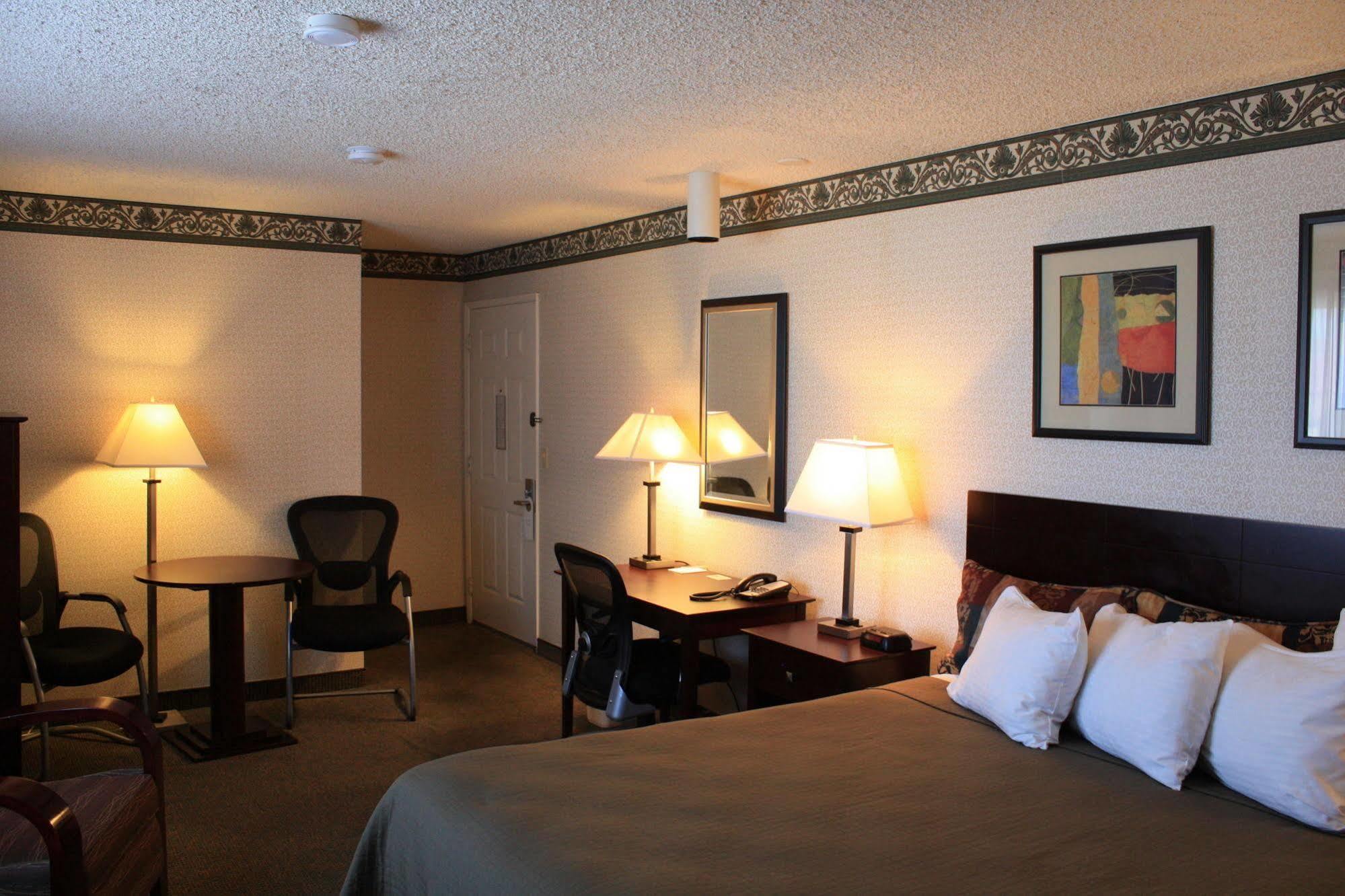 Winnemucca Holiday Motel Экстерьер фото